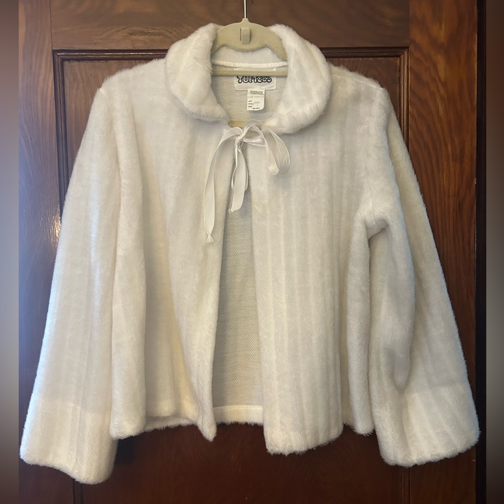 Vintage Tuftees White Faux Fur Jacket with Satin Tie Size Small 70's